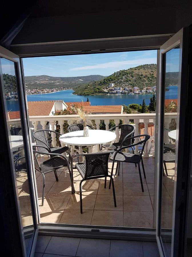 Apartmani Adriatic Rogoznica  Kültér fotó