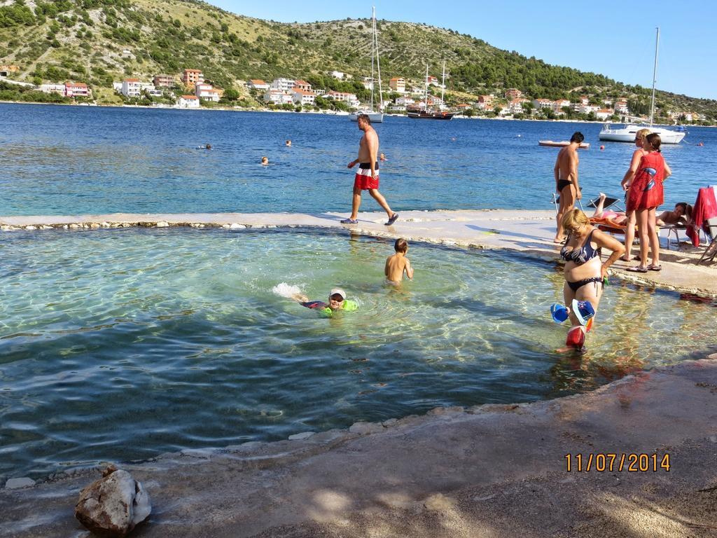 Apartmani Adriatic Rogoznica  Kültér fotó